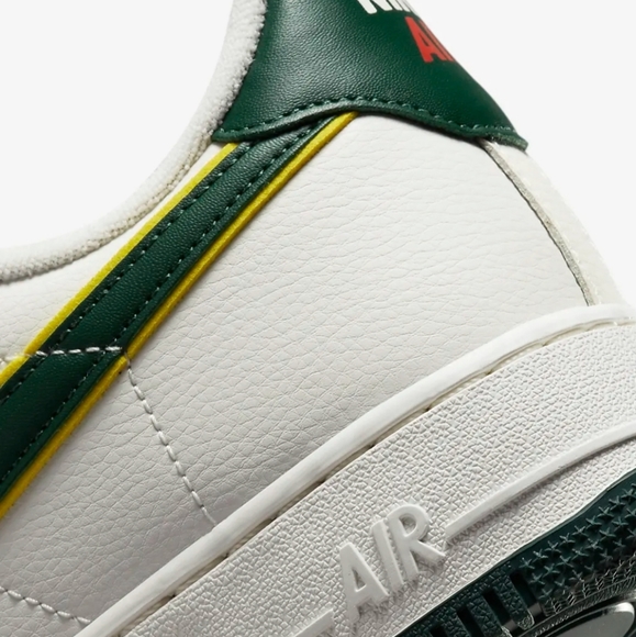 NIKE AIR FORCE 1 '07 LV8 LOW 💚NOBEL GREEN💚PURE CLASSICLOOK - Picture 9 of 9